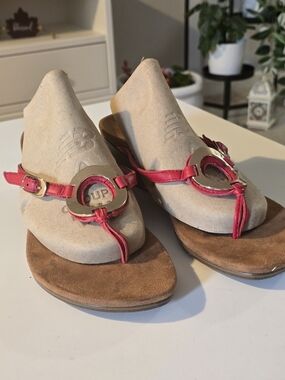 Vionic Red Thong Sandals with Gold Ring Accent